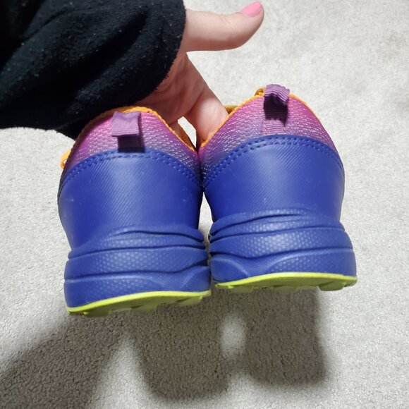 Icebug Women's Athletic Shoes, aggressive treads, great for traction on trails - Picture 8 of 11